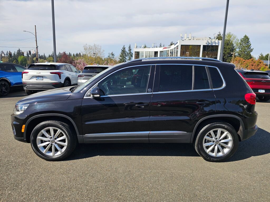 Used 2017 Volkswagen Tiguan Wolfsburg Edition AWD/4WD image 8