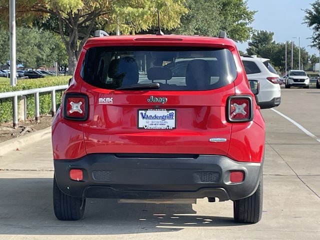 Used 2017 Jeep Renegade Latitude FWD image 5