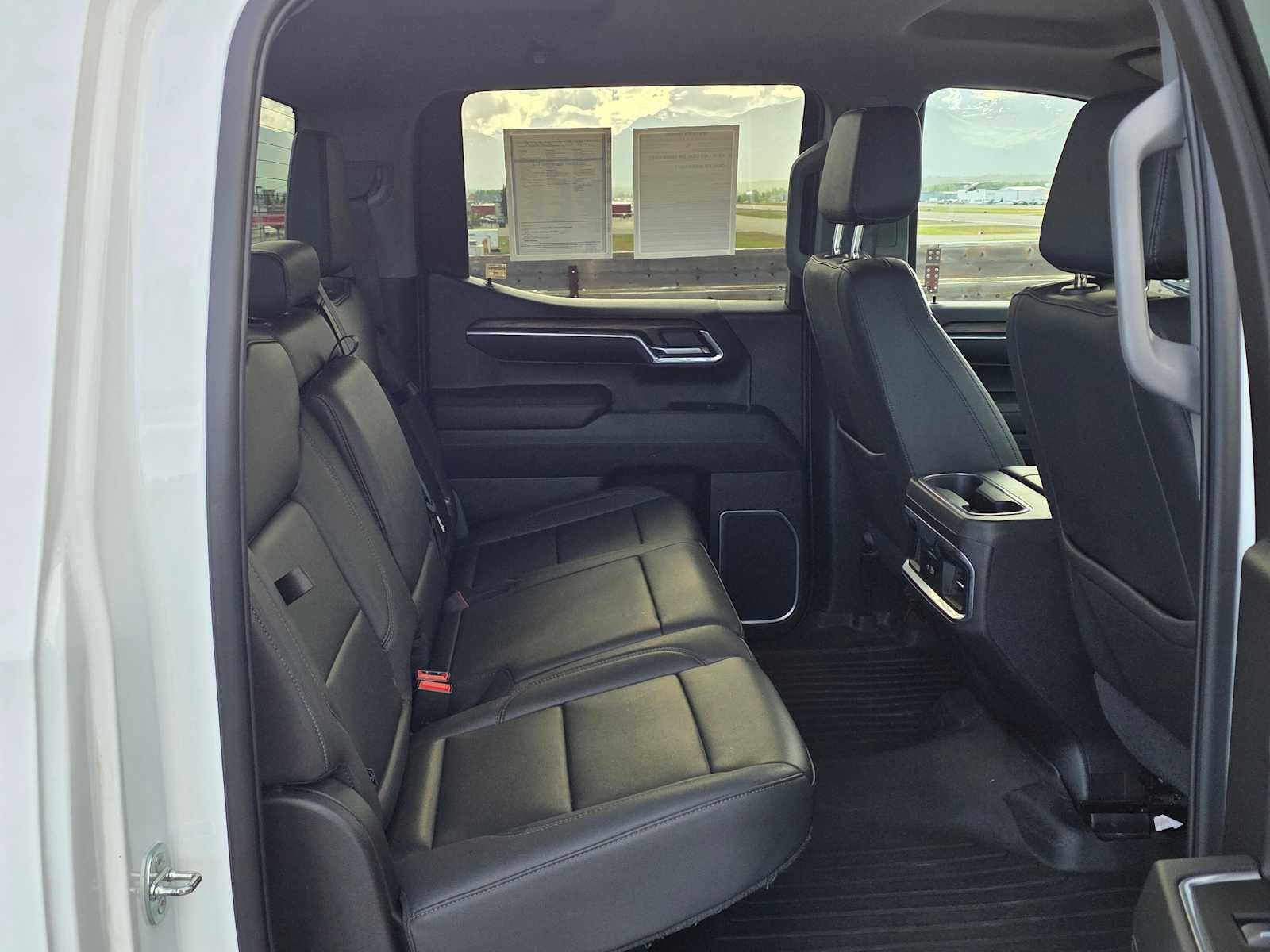 Used 2023 GMC Sierra 1500 SLT w/ SLT Premium Package AWD/4WD image 12
