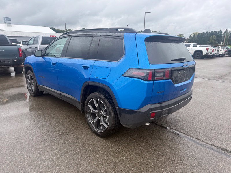 Used 2026 Jeep Cherokee Overland w/ Advanced Pro Tech Group AWD/4WD image 17