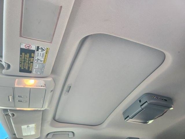 Used 2016 Toyota Sequoia Limited w/ Safety & Convenience Package RWD image 24