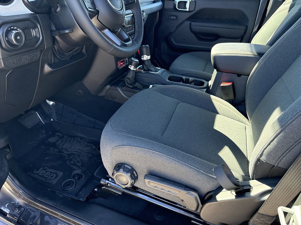 New 2026 Jeep Wrangler Sport AWD/4WD image 22