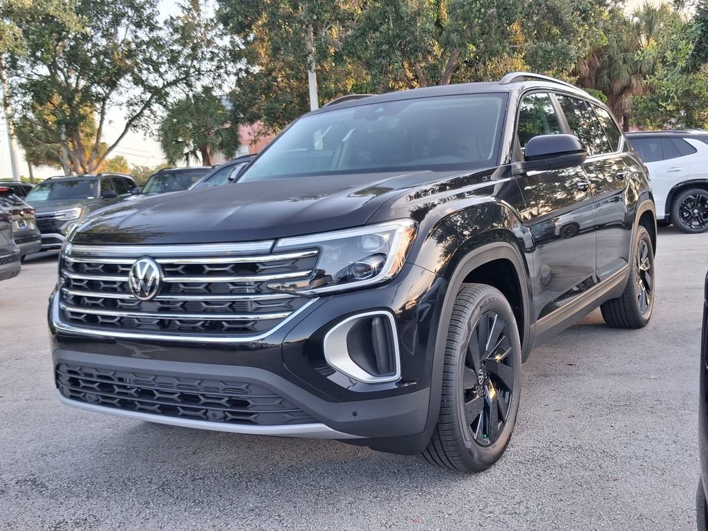 New 2026 Volkswagen Atlas SE FWD image 3