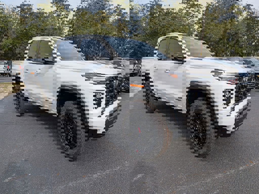 New 2026 GMC Canyon Elevation w/ Convenience Package image 2