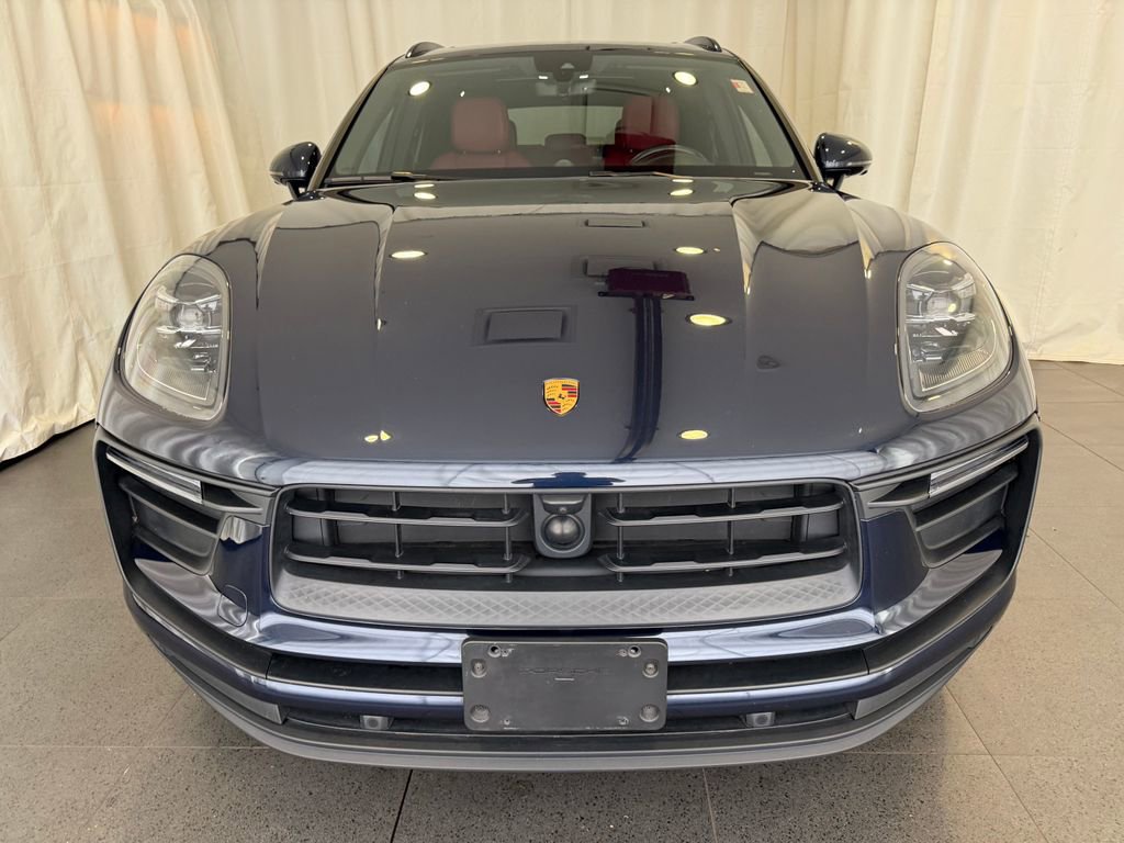 Certified 2023 Porsche Macan AWD/4WD image 6