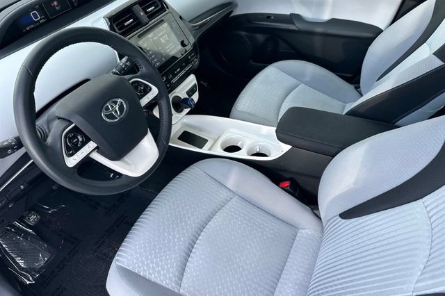 Used 2017 Toyota Prius Three FWD image 10