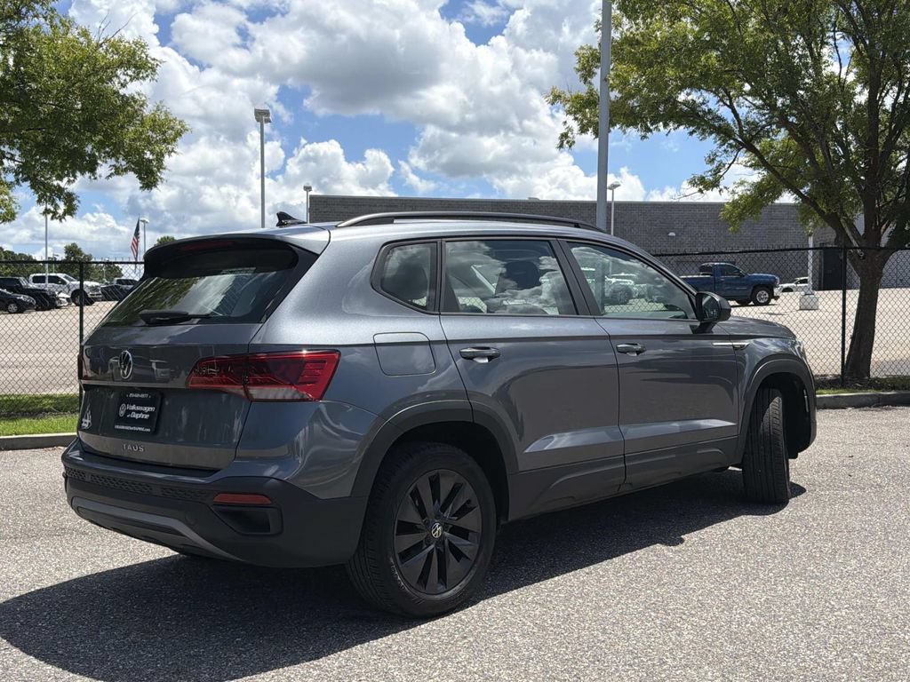 Used 2023 Volkswagen Taos S FWD image 4