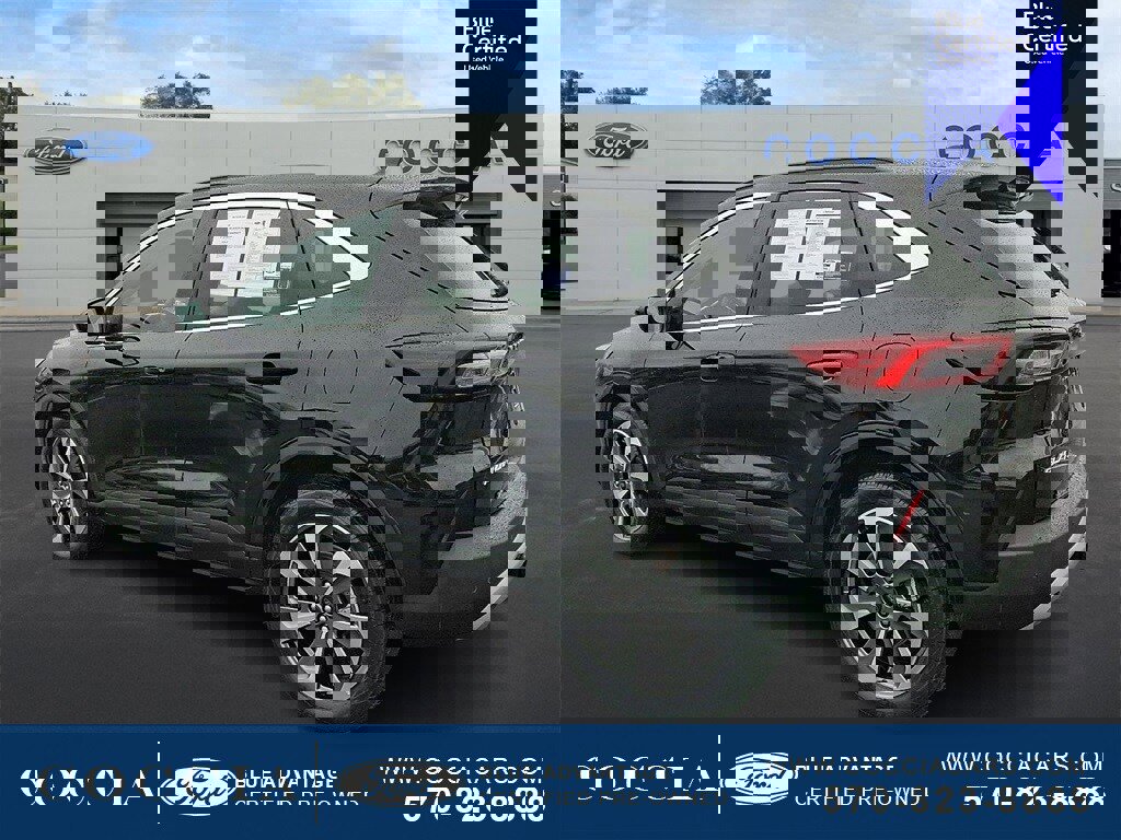 Certified 2023 Ford Escape Platinum w/ Class II Trailer Tow Package image 6