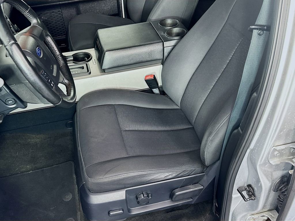 Used 2017 Ford Expedition EL XLT image 18