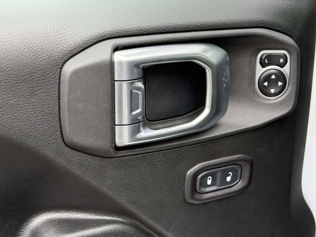 Used 2018 Jeep Wrangler Sport S image 14