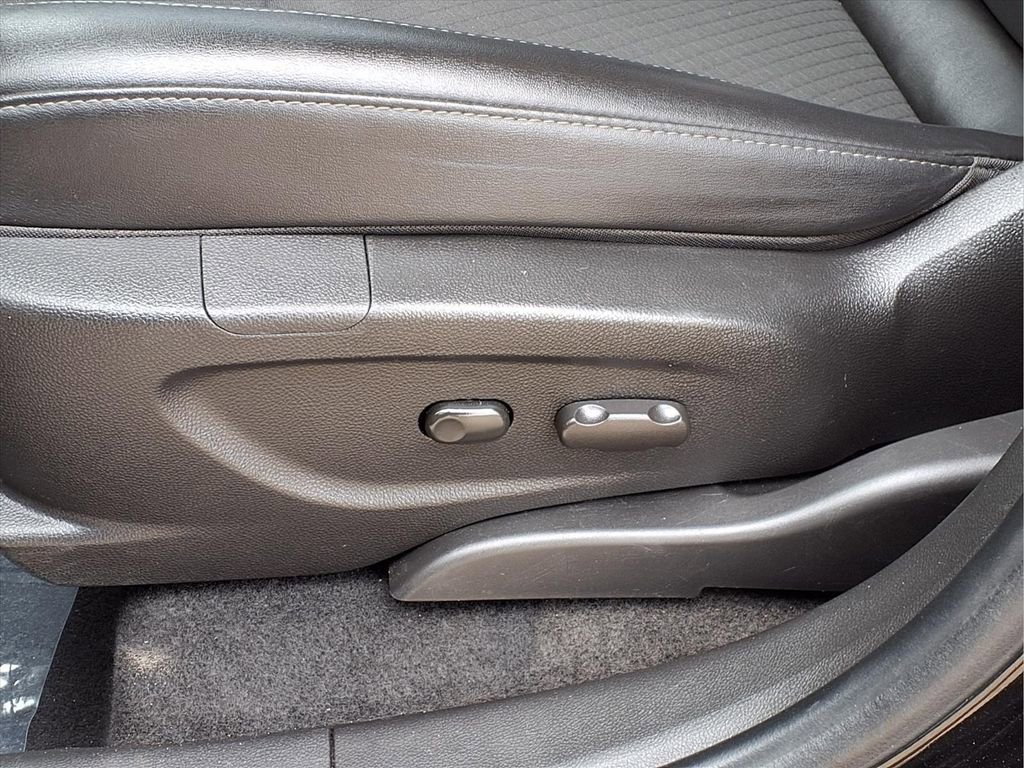 Used 2022 Buick Encore Preferred w/ Safety Package image 24