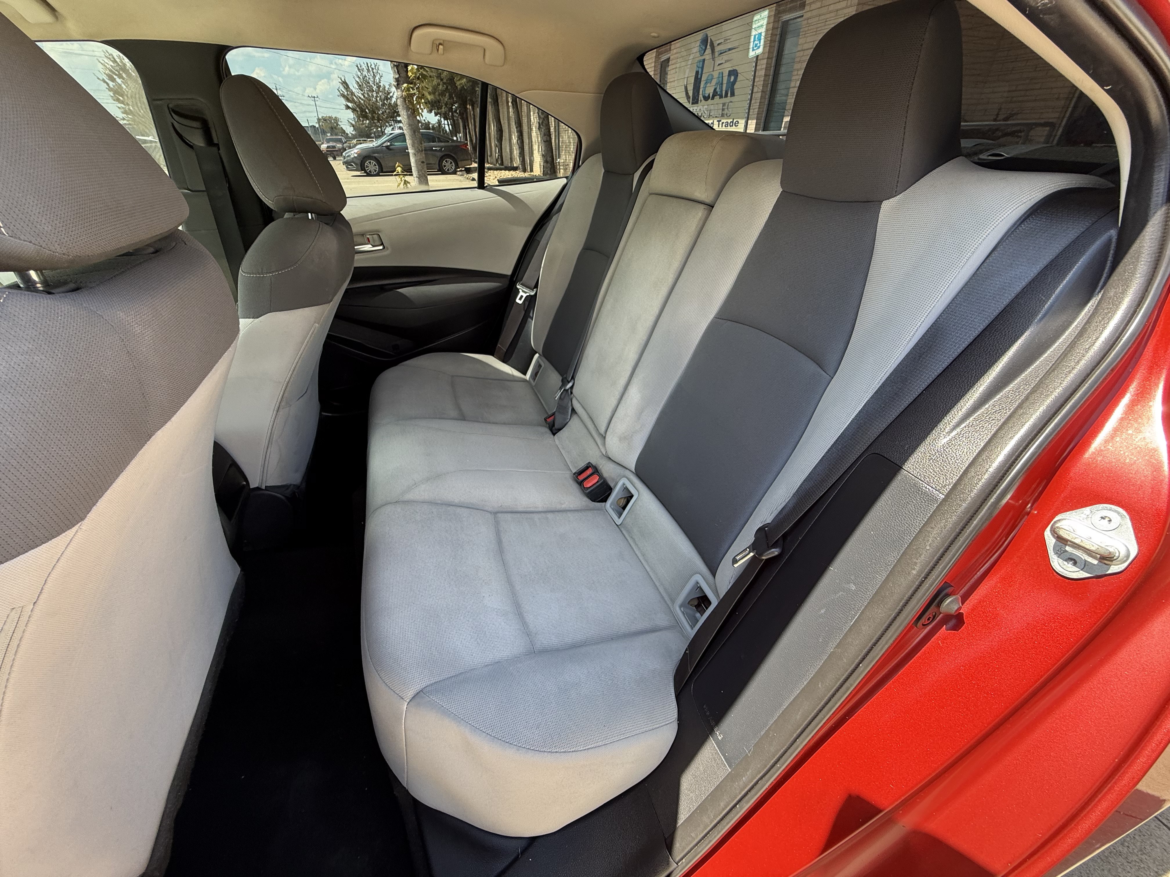 Used 2021 Toyota Corolla LE FWD image 10