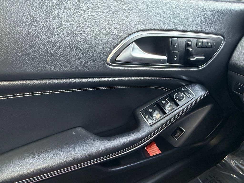 Used 2016 Mercedes-Benz CLA 250 image 11