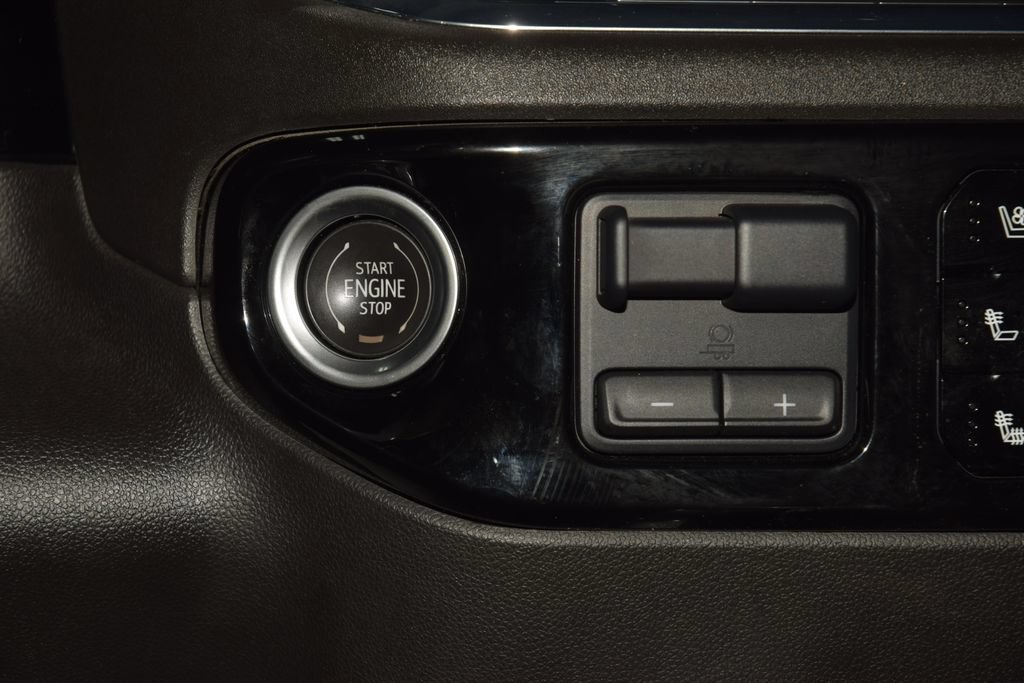 Used 2024 Chevrolet Silverado 3500 High Country w/ High Country Premium Package AWD/4WD image 38