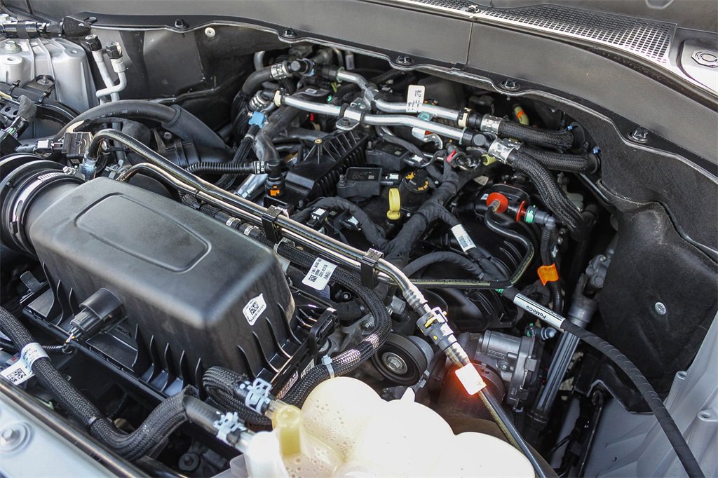 Used 2023 Ford Explorer XLT w/ Equipment Group 202A image 33