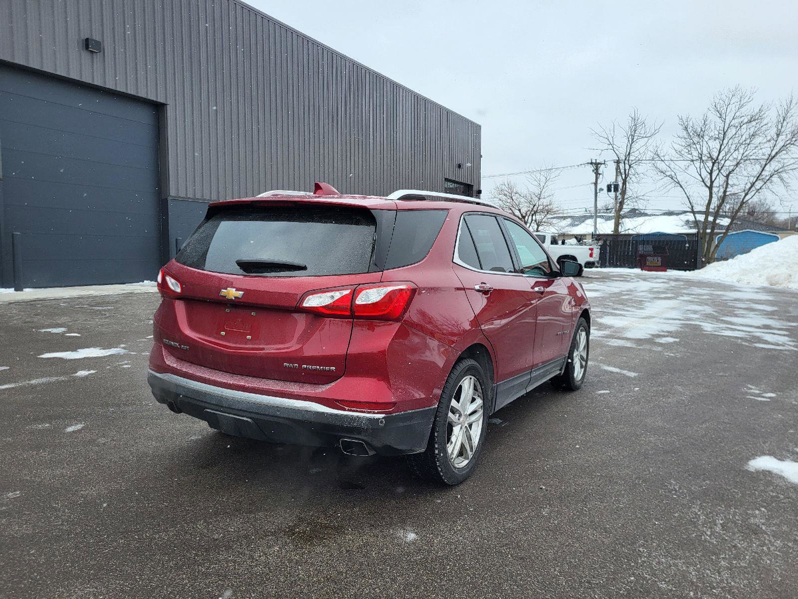 Used 2019 Chevrolet Equinox Premier image 3