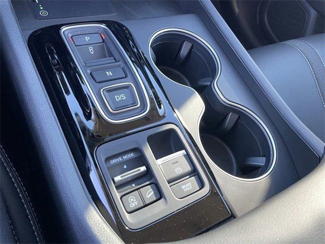 Certified 2025 Honda Pilot Touring image 20