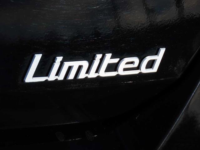 Used 2024 Hyundai Elantra Limited image 12