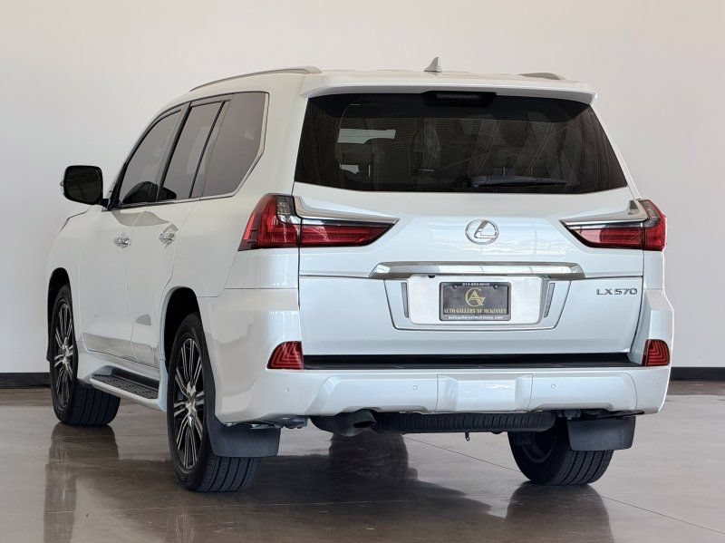 Used 2019 Lexus LX 570 4WD w/ Luxury Package image 5