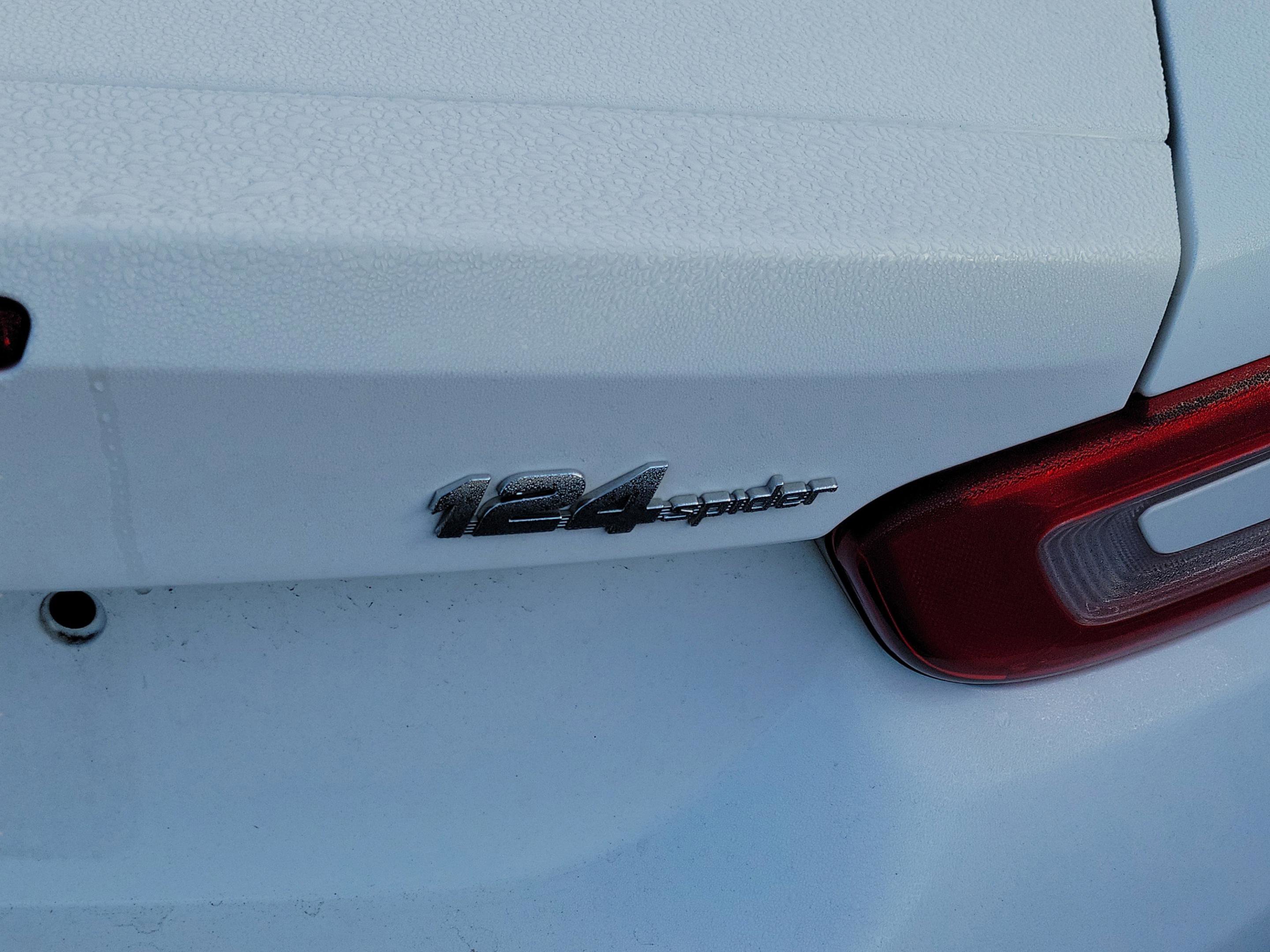 Used 2017 FIAT 124 Spider Abarth image 11