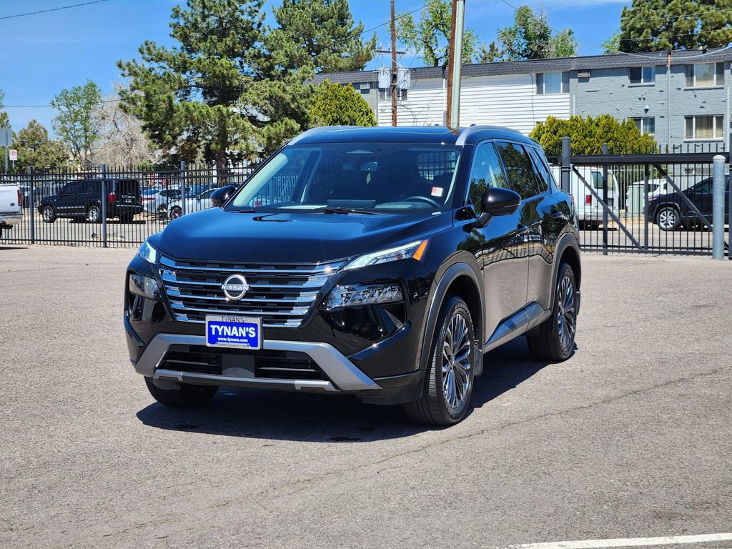 Used 2025 Nissan Rogue SL w/ Tech Package AWD/4WD image 3