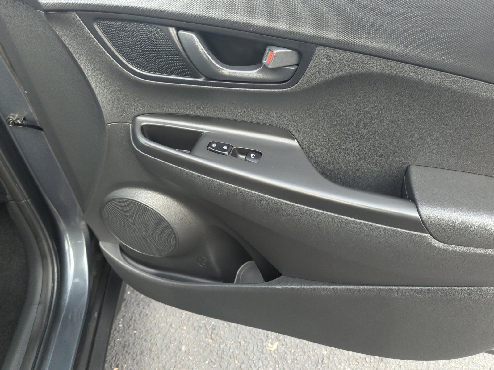 Used 2020 Hyundai Kona SE image 16