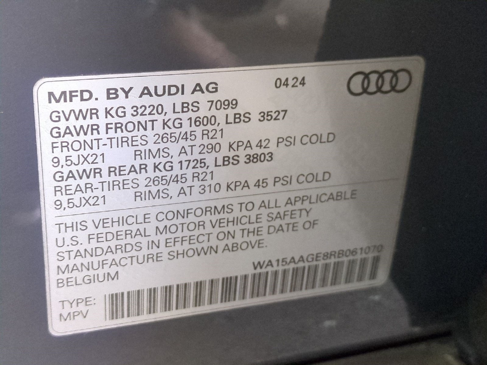 Used 2024 Audi Q8 e-tron Premium Plus w/ Premium Plus Package AWD/4WD image 17