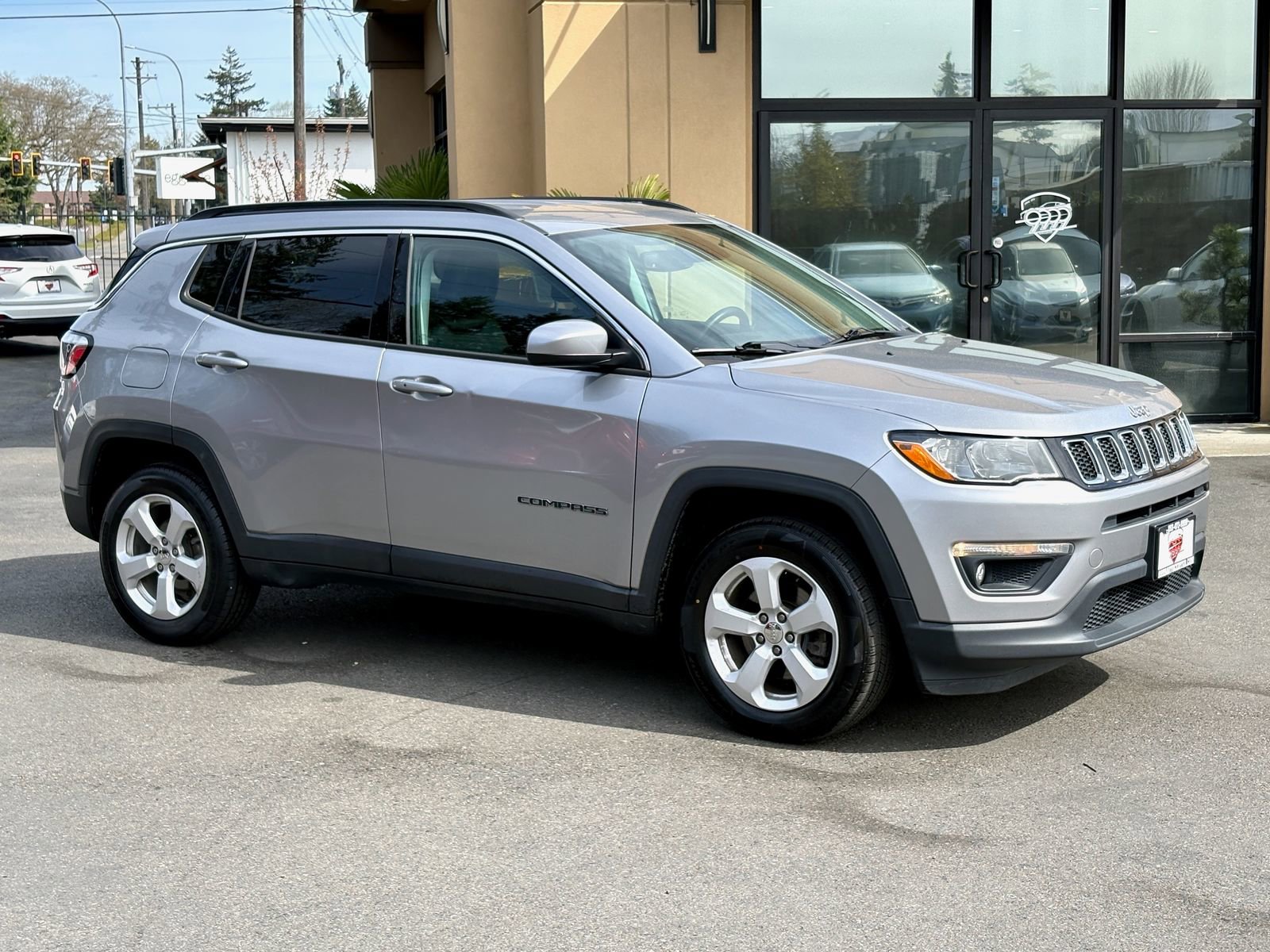 Used 2018 Jeep Compass Latitude w/ Popular Equipment Group image 1