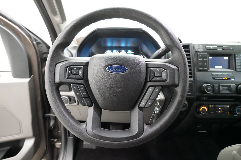Used 2016 Ford F150 XL w/ Equipment Group 101A Mid AWD/4WD image 4