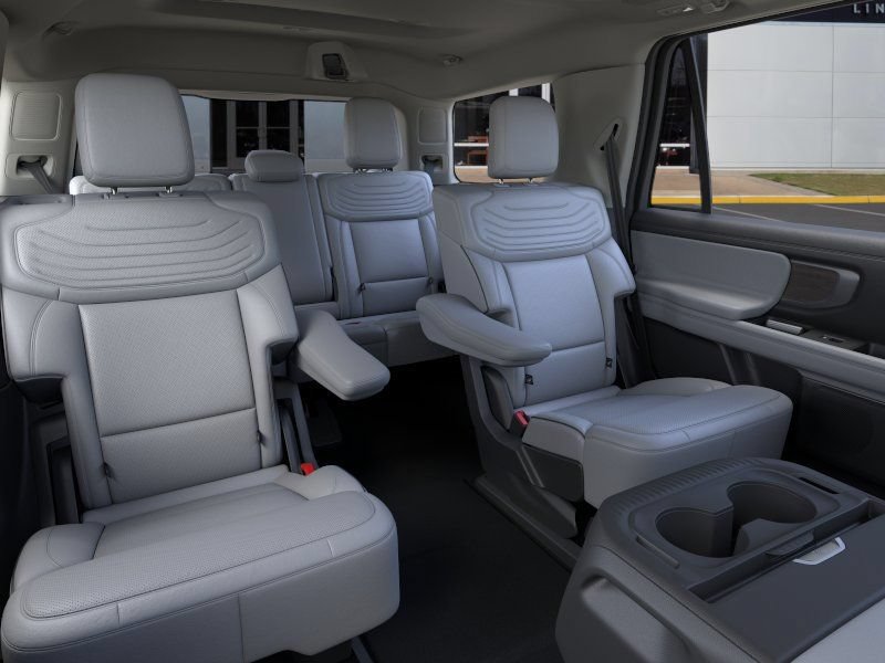 New 2026 Ford Expedition Platinum w/ Platinum Ultimate Package AWD/4WD image 11