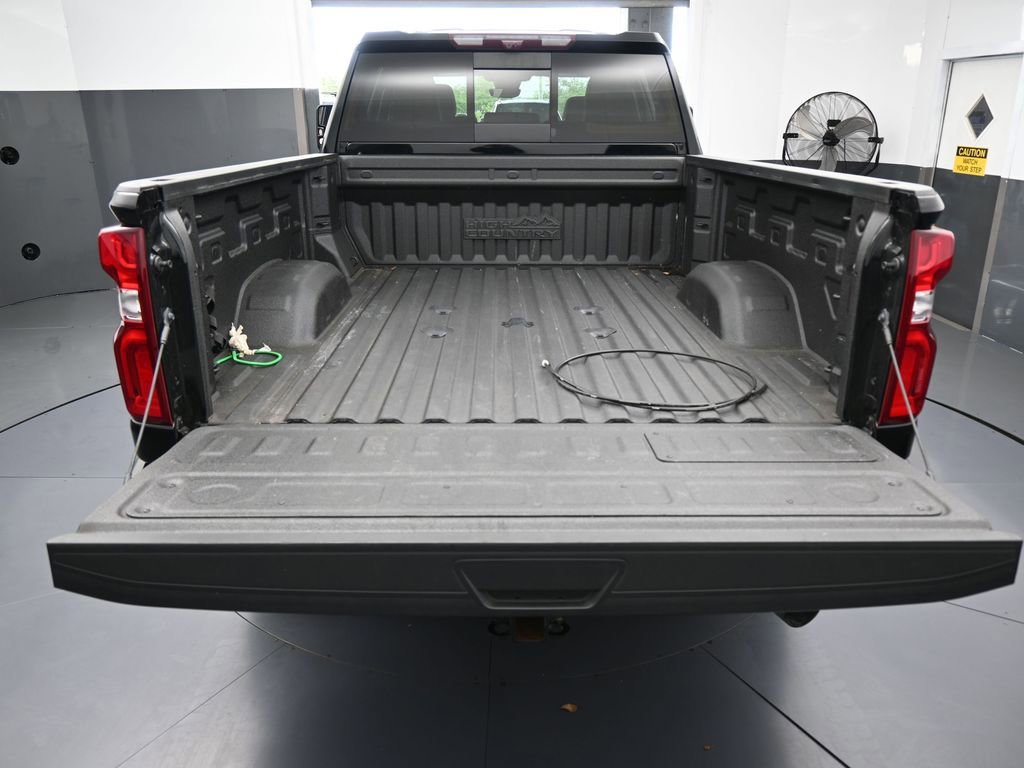 Used 2024 Chevrolet Silverado 2500 High Country w/ Midnight Edition AWD/4WD image 40