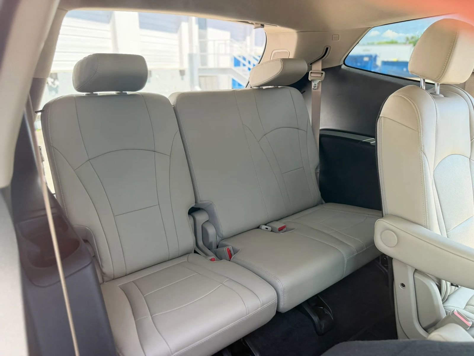 Used 2020 Buick Enclave Essence w/ Sound and Sites Package FWD image 24