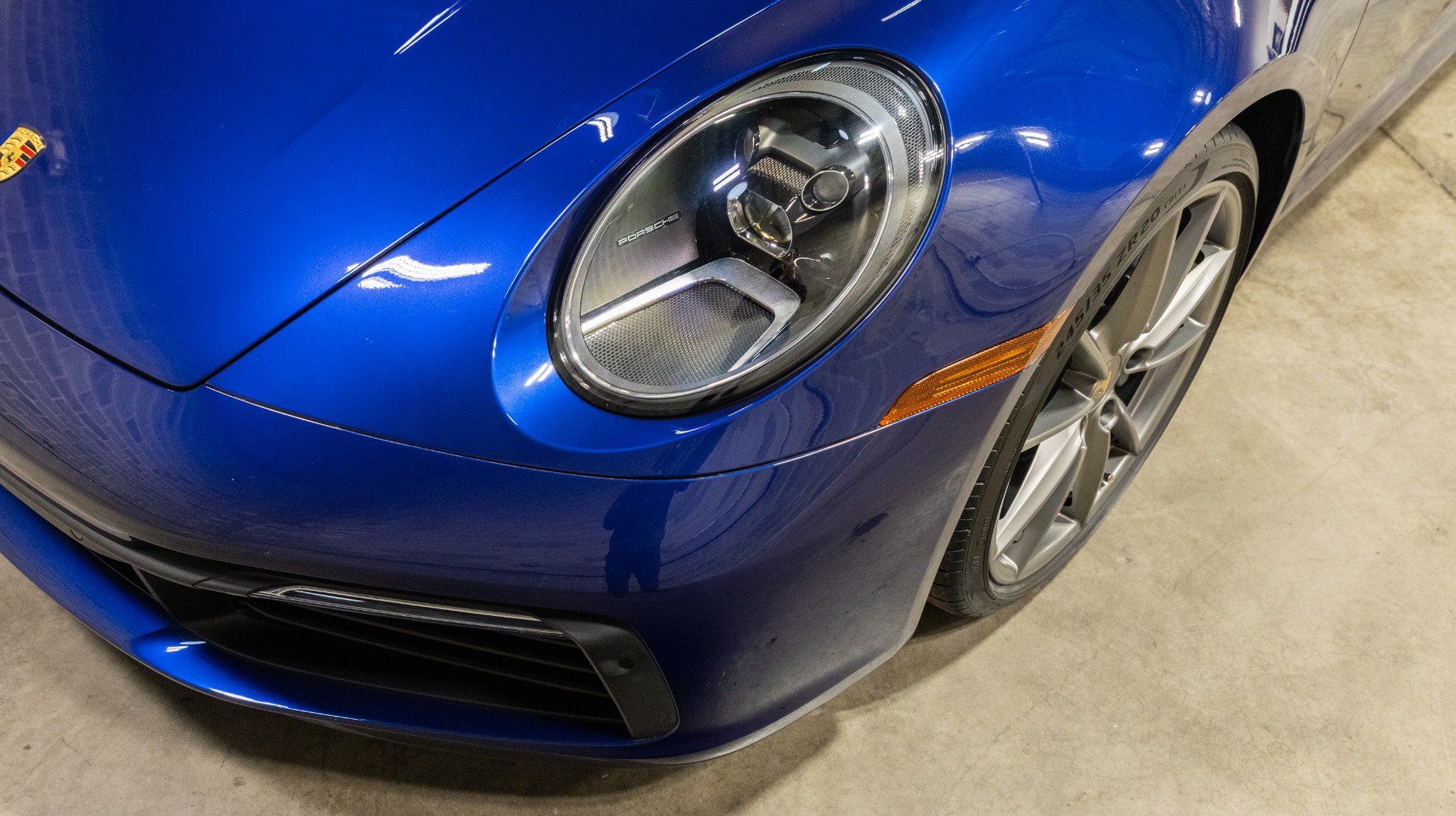 Used 2020 Porsche 911 Carrera w/ Premium Package RWD image 18
