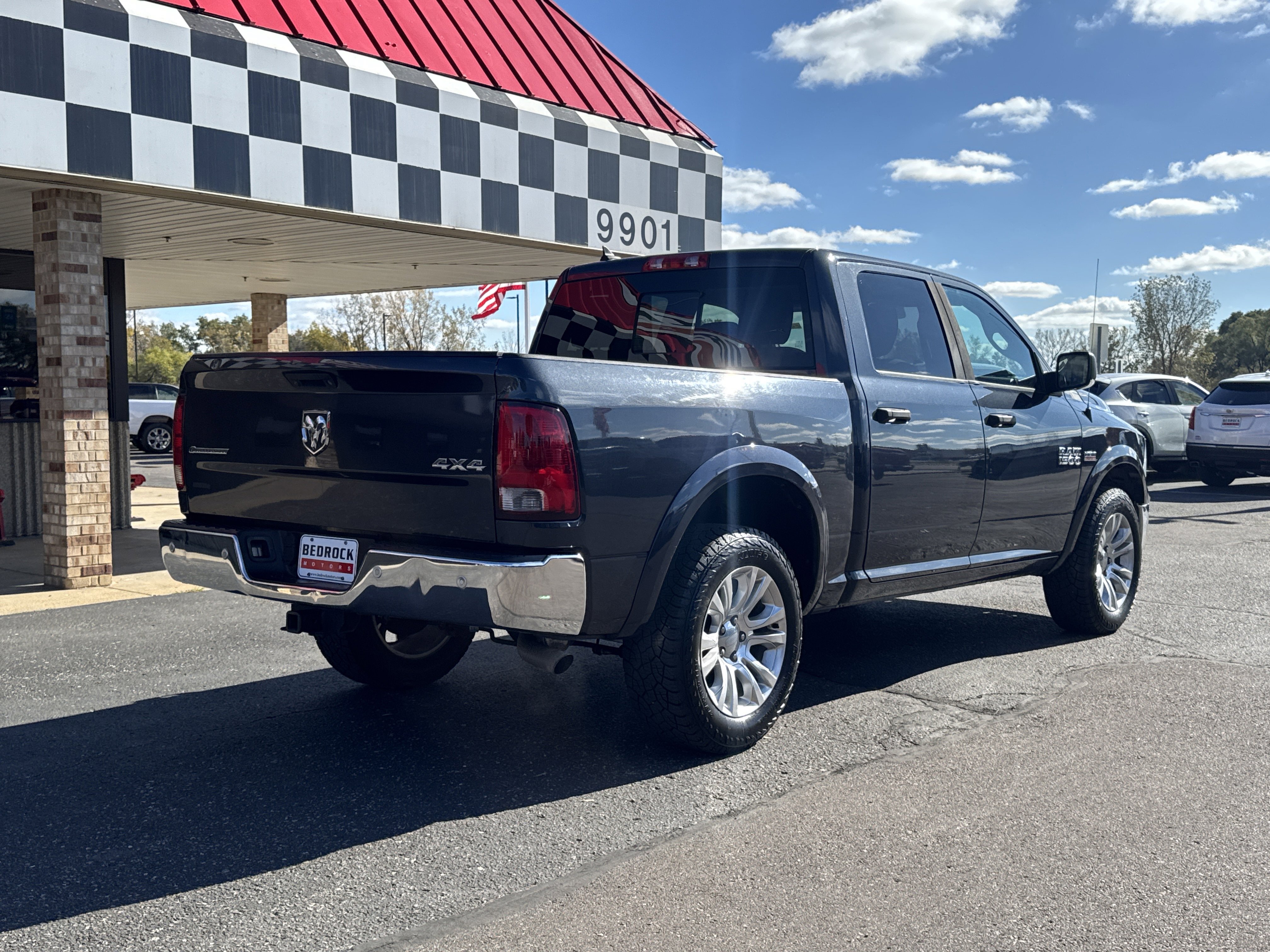 Used 2016 RAM 1500 Outdoorsman image 7