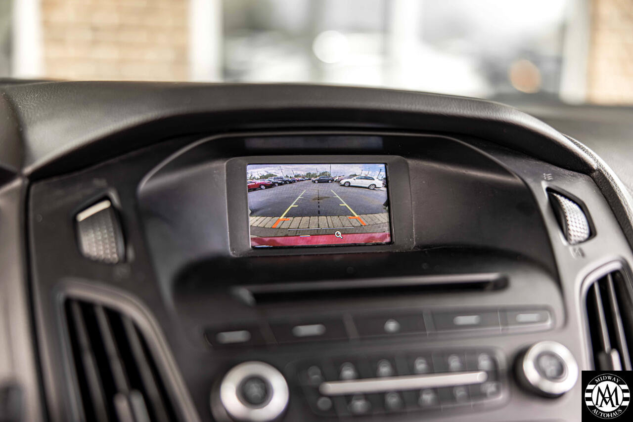 Used 2017 Ford Focus SE image 29