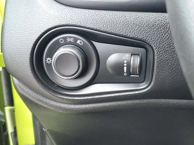 Used 2018 Jeep Renegade Sport w/ Power & Air Group AWD/4WD image 24