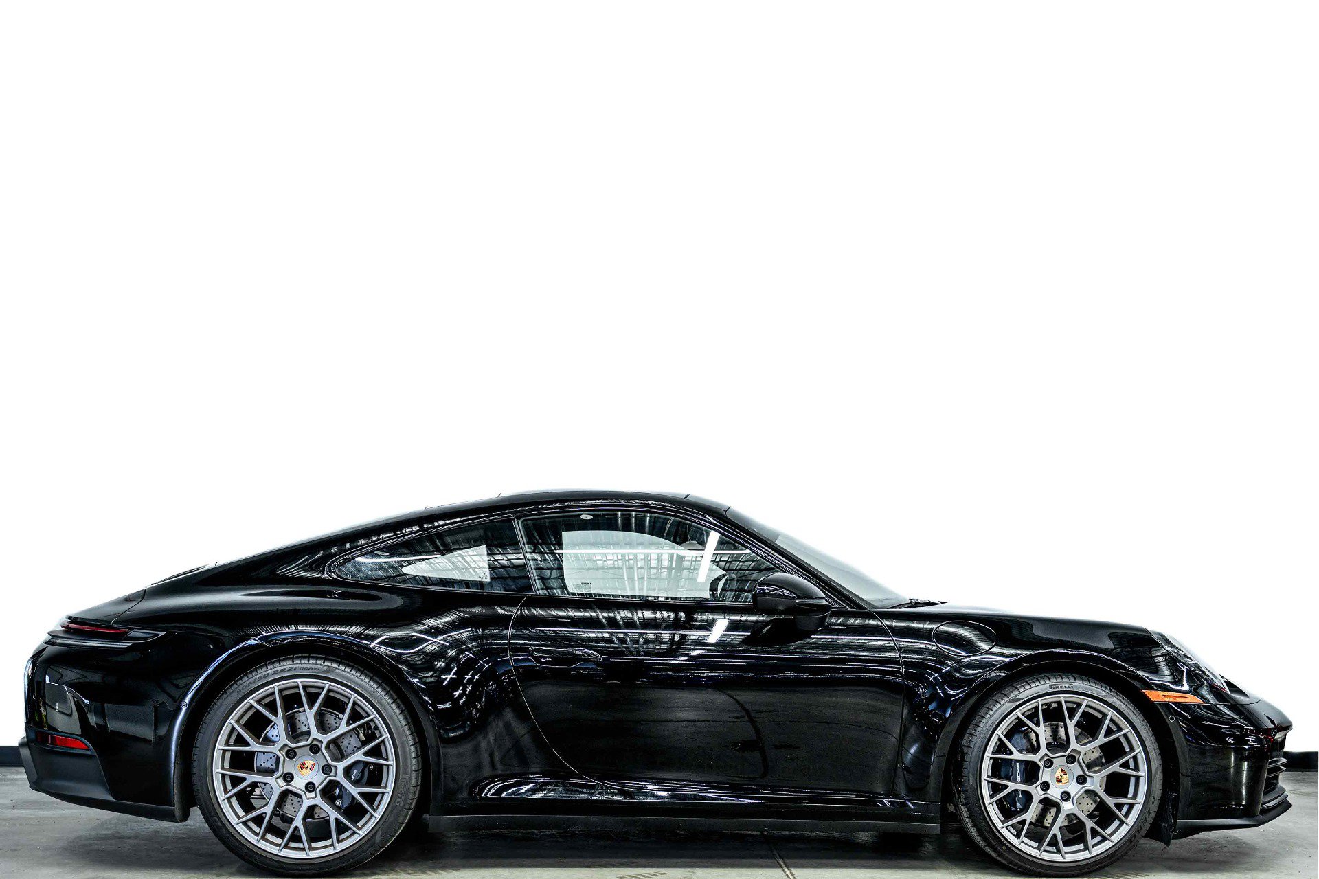 Used 2025 Porsche 911 Carrera image 2