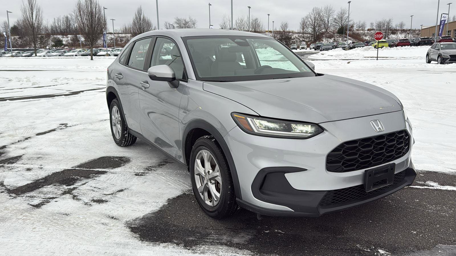 Used 2023 Honda HR-V LX image 1