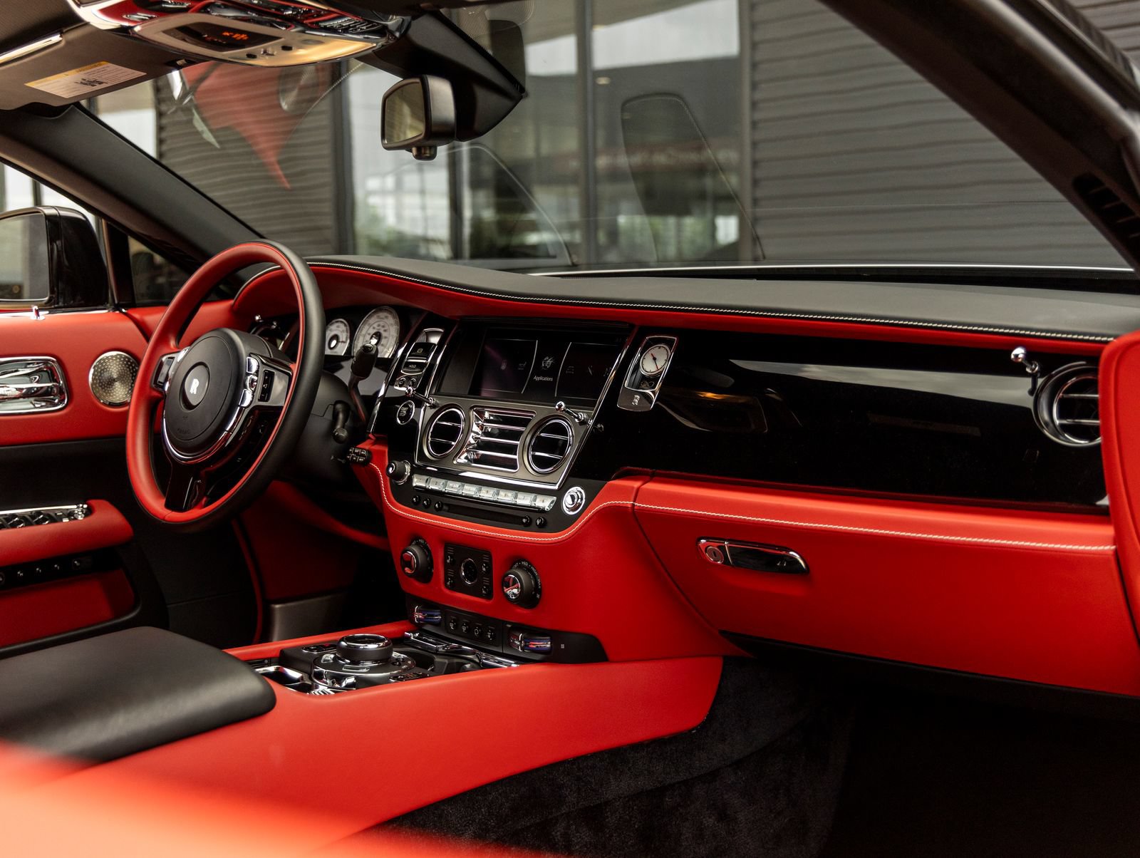Used 2018 Rolls-Royce Wraith RWD image 48