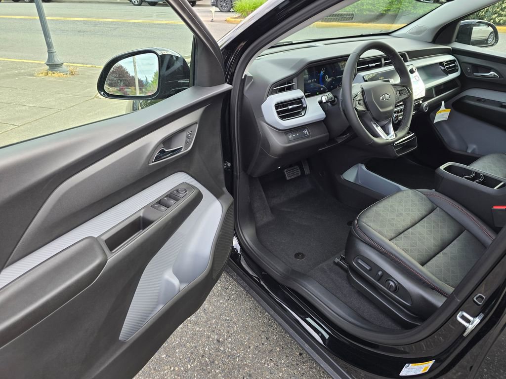New 2027 Chevrolet Bolt RS w/ Technology Package FWD image 19
