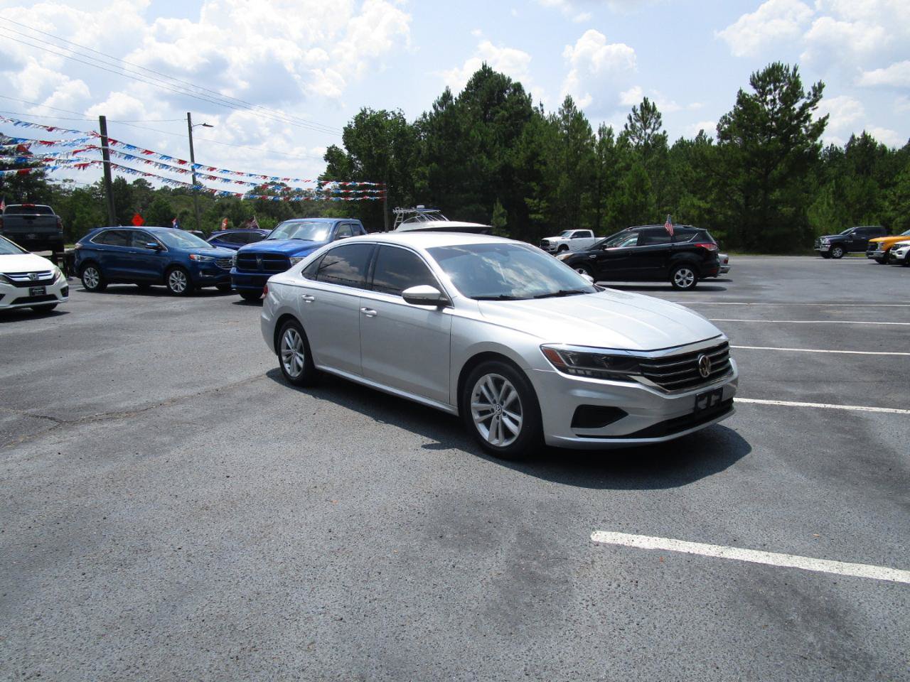 Used 2020 Volkswagen Passat 2.0T SE FWD image 5
