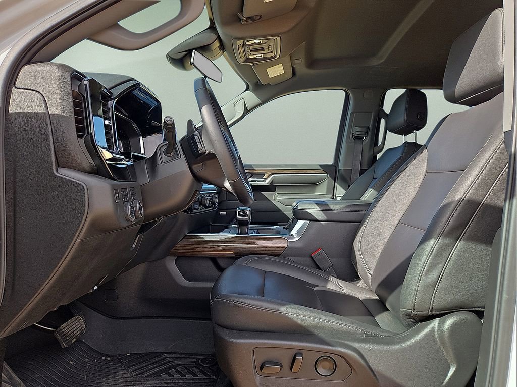 Used 2025 Chevrolet Silverado 1500 LT Trail Boss w/ Convenience Package II image 25