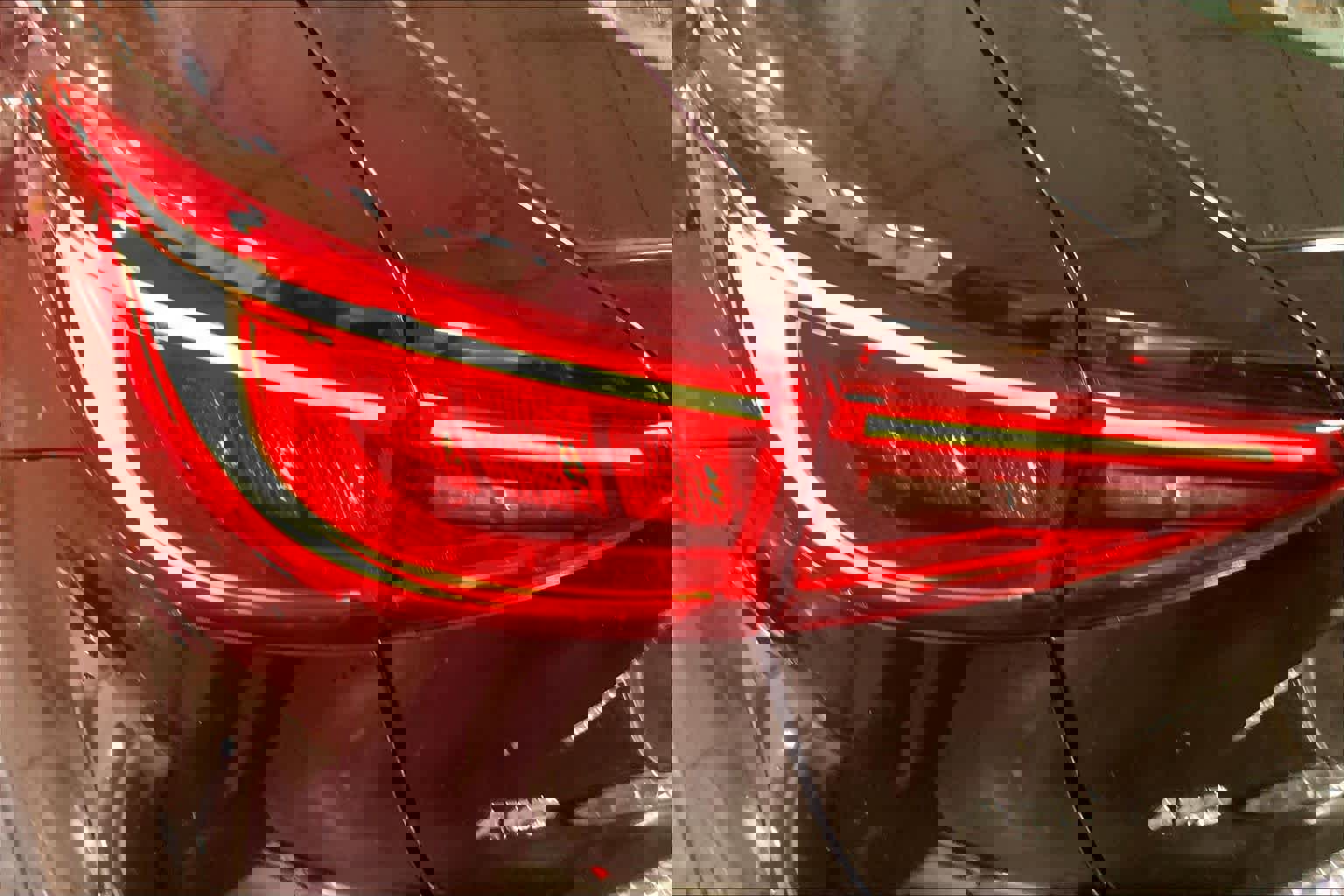 Used 2019 INFINITI QX30 LUXE w/ Navigation Package image 29