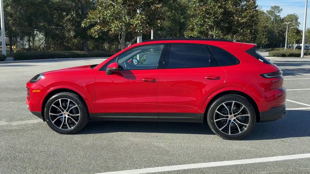 New 2025 Porsche Cayenne image 5