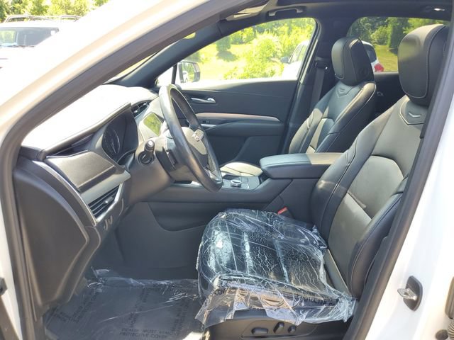 Used 2022 Cadillac XT4 Premium Luxury w/ Safety Alert Package AWD/4WD image 16