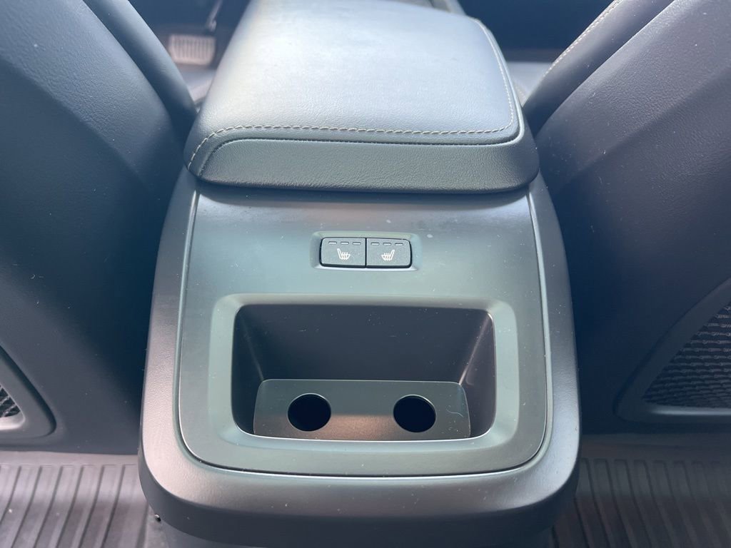 Used 2022 Volvo XC60 T8 Inscription image 30