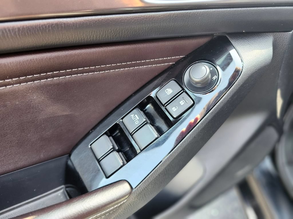 Used 2018 MAZDA MAZDA3 Grand Touring FWD image 17