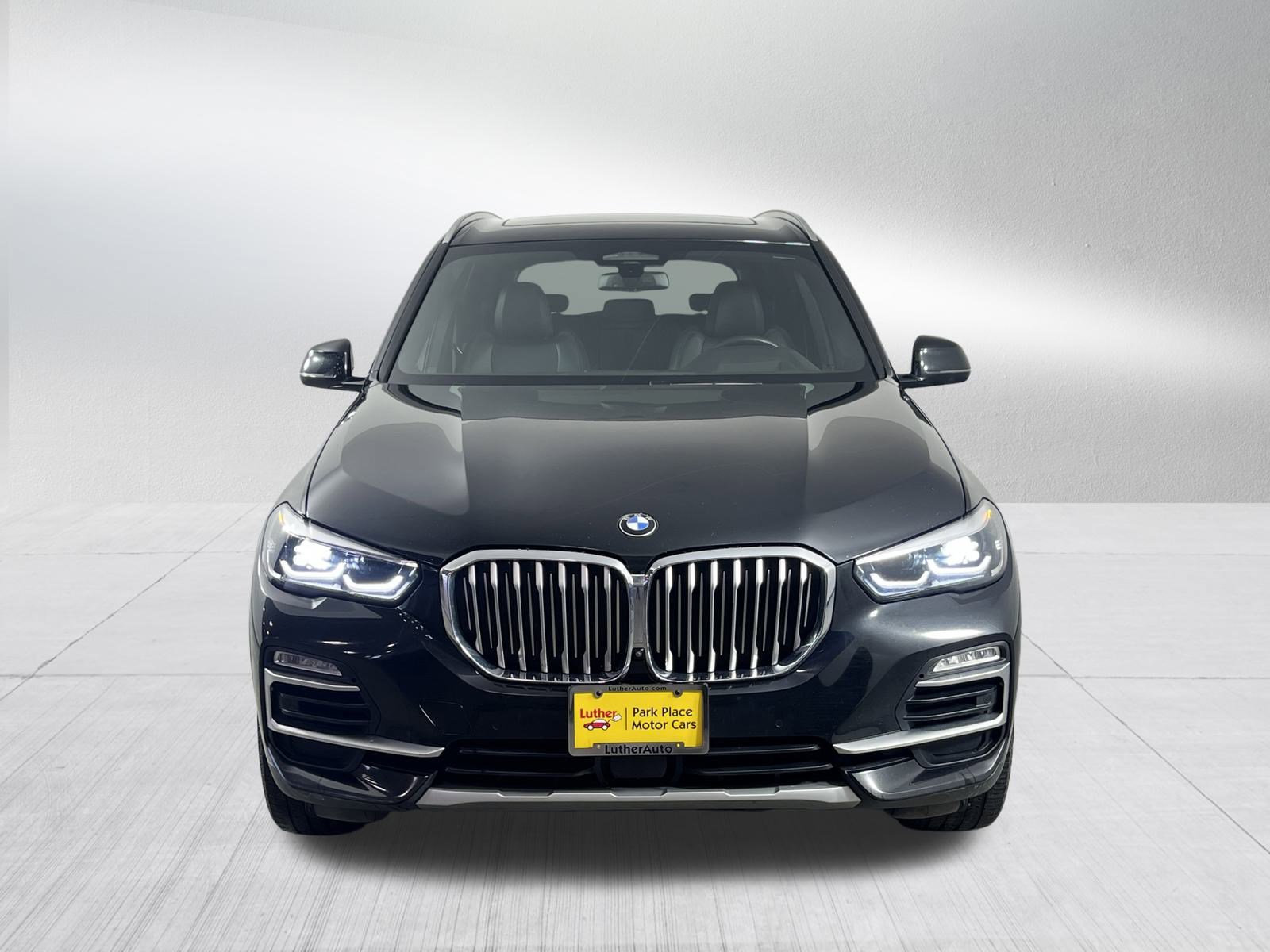 Used 2021 BMW X5 xDrive40i w/ Premium Package AWD/4WD image 2