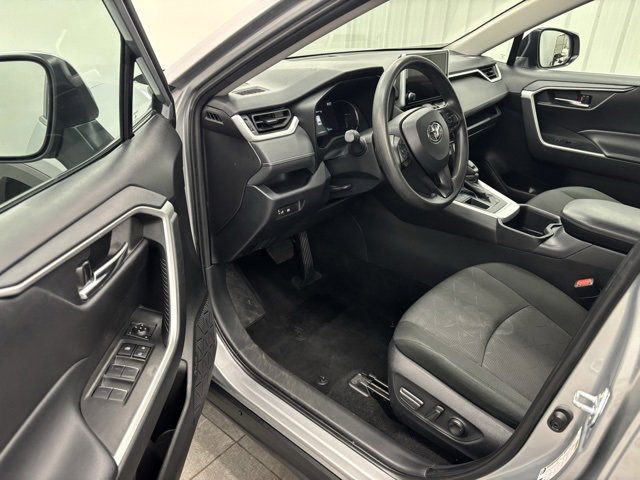 Used 2024 Toyota RAV4 XLE image 10