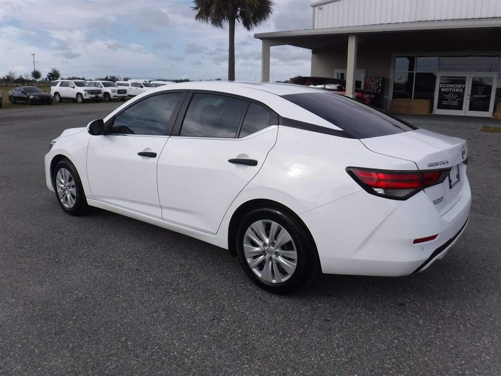 Used 2025 Nissan Sentra S image 7